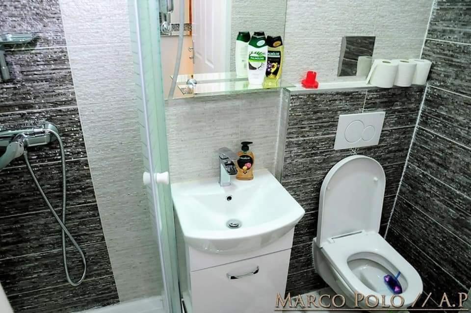 Markopolo Apartments Виена Екстериор снимка