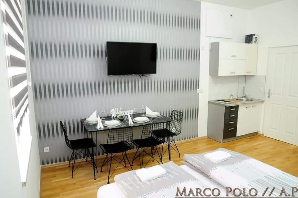 Markopolo Apartments Виена Екстериор снимка